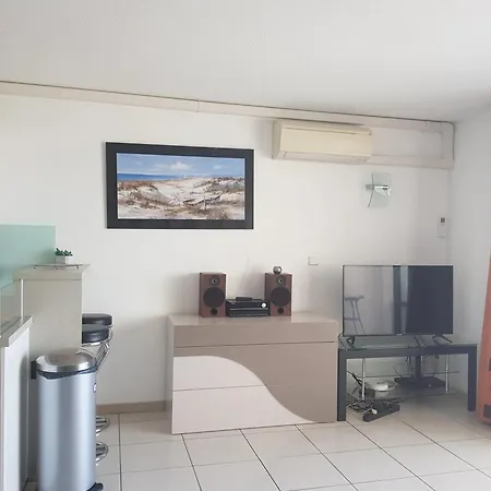 Spacieux à Avec Piscine Partagée 68 M² *